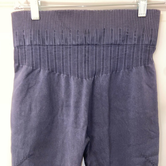 Black leggings. Size Medium. - Picture 2 of 3